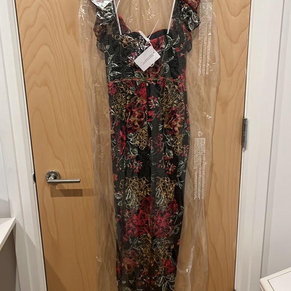 NWT Marchesa Notte Floral-embroidered side-slit gown - Picture 7 of 7